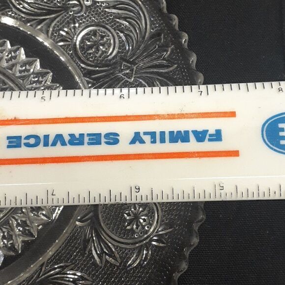 Early clear pressed glass 7" plate star and Fleur de lis pattern - Picture 4 of 4